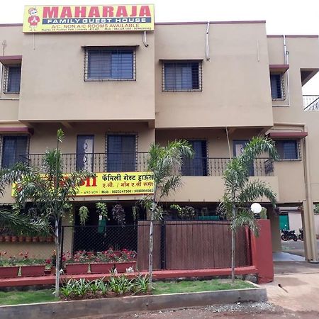 Maharaja Family Guest House Лонавала Экстерьер фото